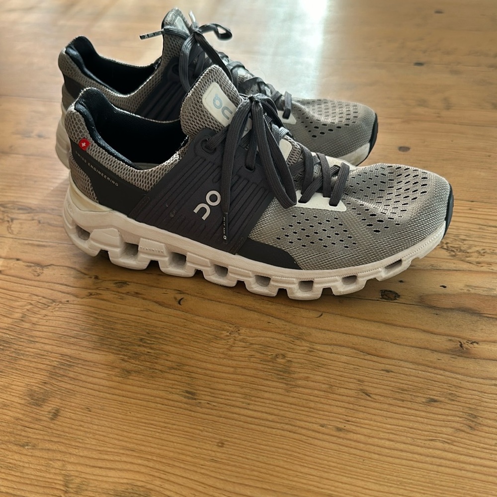 New without box oncloud, cloud swift, running shoes. Women’s sz 6.5